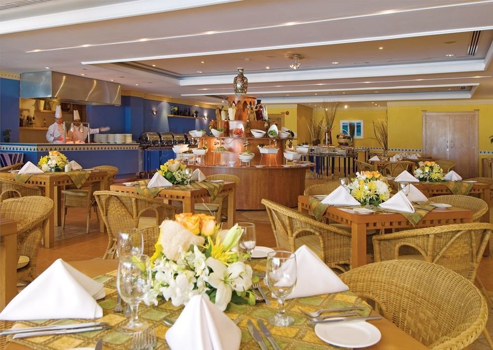 Coral Beach Resort Sharjah Restaurante foto